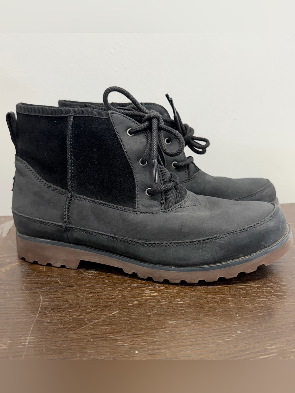 UGG Bradley Kids Black Leather Suede Shearling Ankle Boots Size 6 1094574K